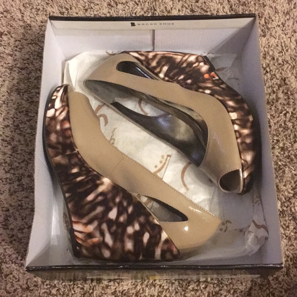 Shoes - Picture 1 of 5